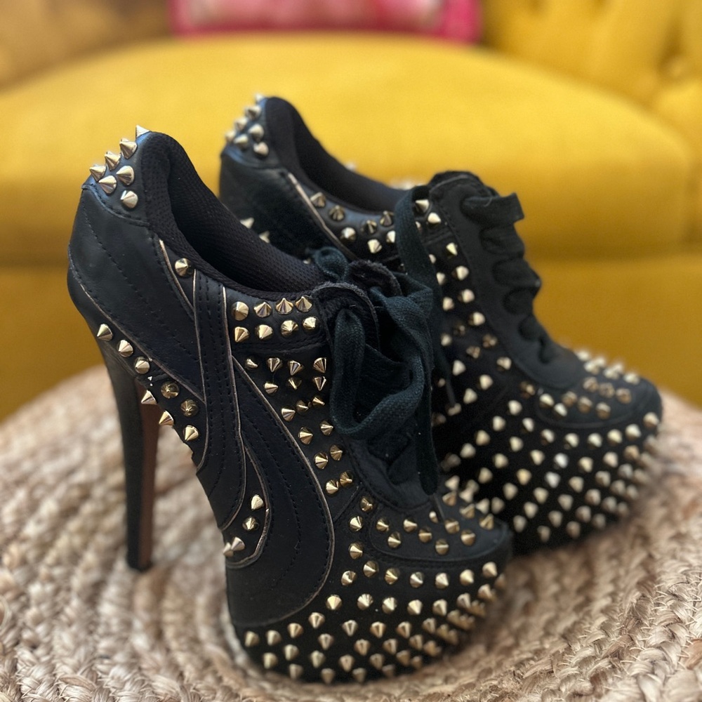 ZiGi Girl Leather Boot High Heels Women Size 7